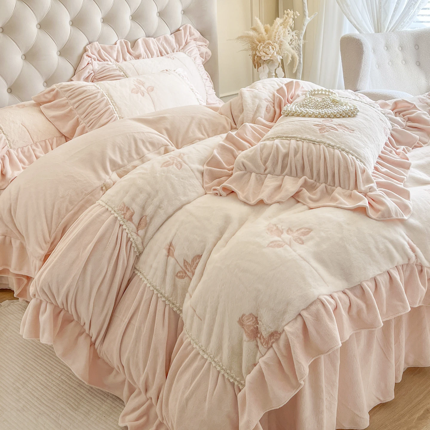 French Milk Fleece 4-Piece Bedding Set - Romantic Princess Style with Ruffled Lace, Rose Pattern, Queen/King Size, Soft & Warm