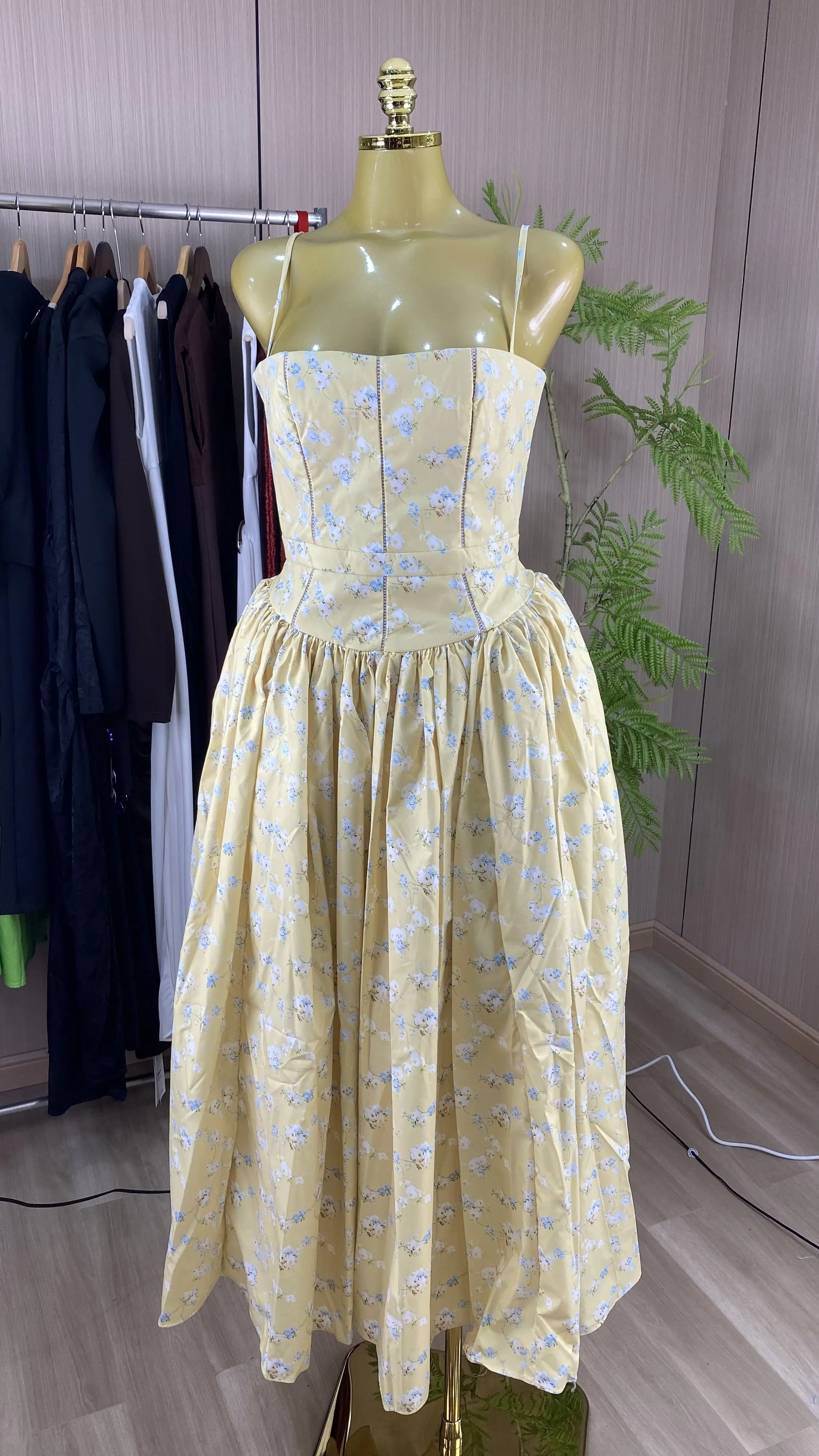 Summer long dress for women, designer style, thin straps, square neck, floral print, slim fit, elegant camisole.-GZXX853