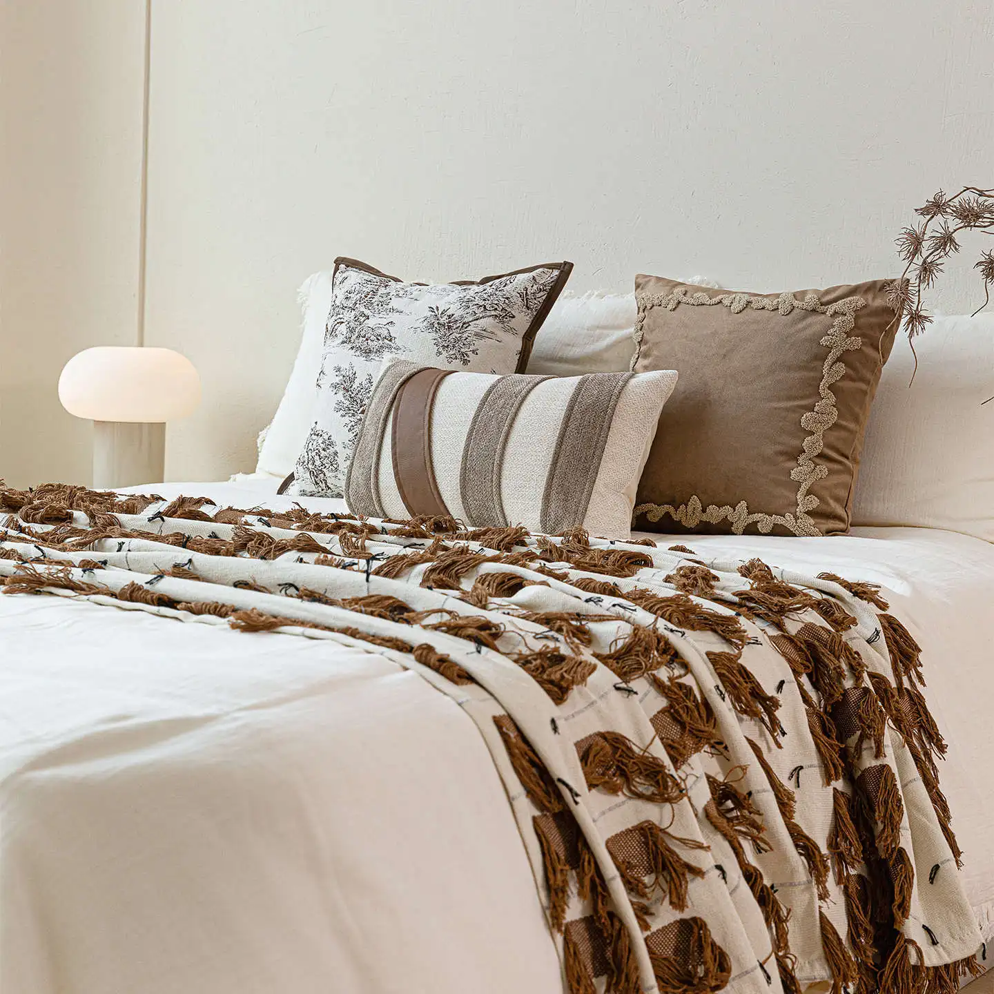 Design Luxury Cushion Cover 45x45cm Coffee Velvet Frame Square Pillowcase For Home Hotel Bed Living Room Sofa