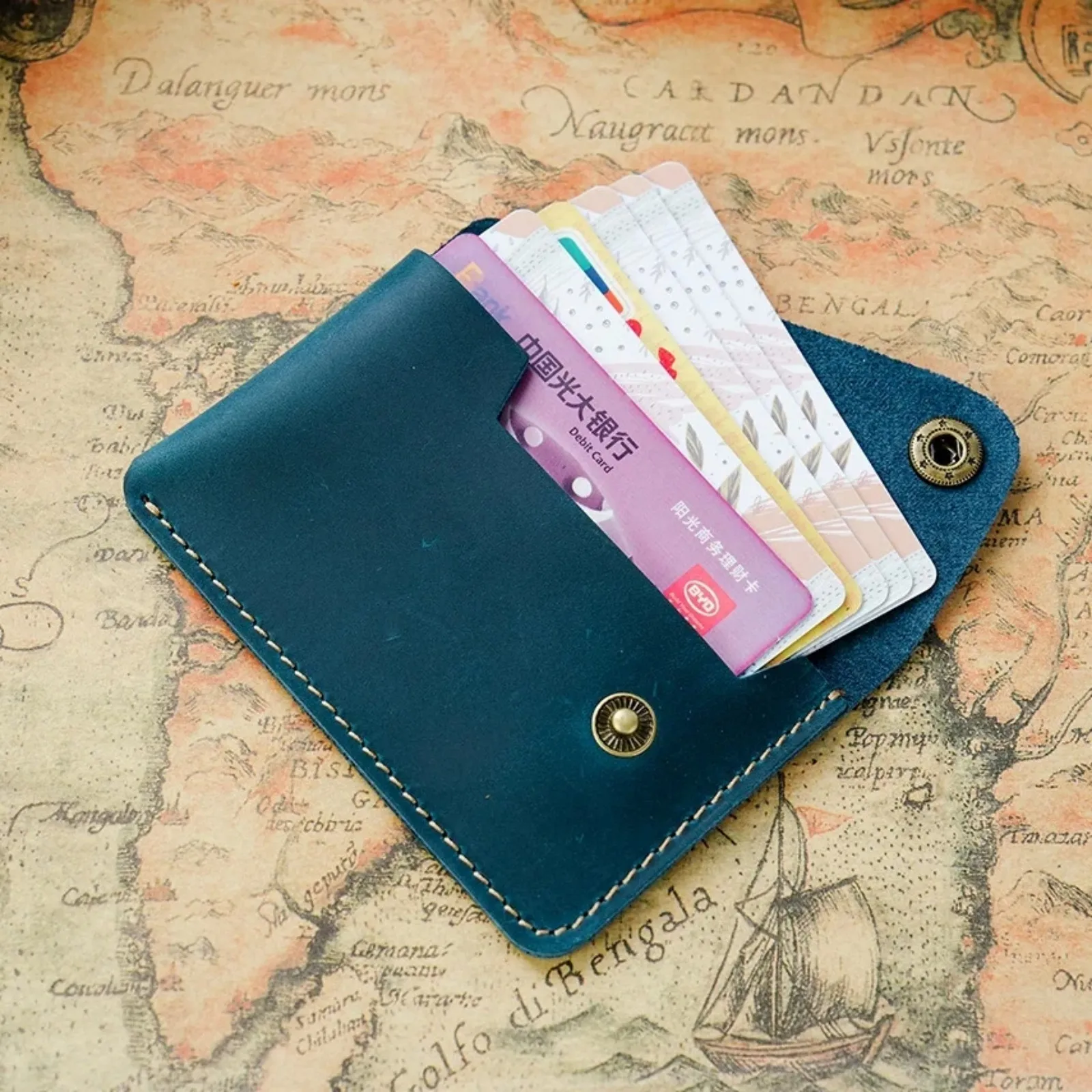 

Genuine Leather Credit Card Holder Portable Pocket Wallet Minimalist Small Change Pouch Coin Purse with Snap Closure