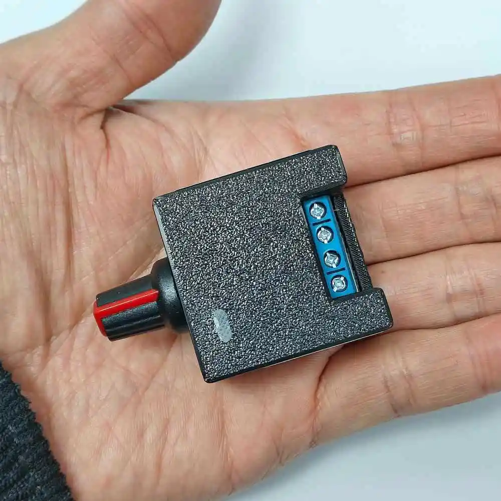 

DC5-12V 2A DC Motor Speed Controller 1%-100% PWM Motor Speed Regulator for Fan/Water Pump/Led Light Strip