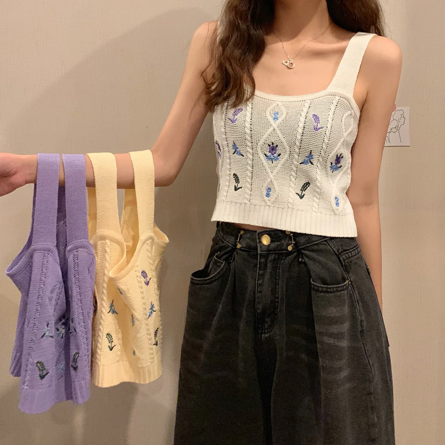 

Women Flower Embroidery Knitted Crop Tops Women Casual Tube Tops Casual Ribbed Cute Tops Crop Tops Women 2023 Summer