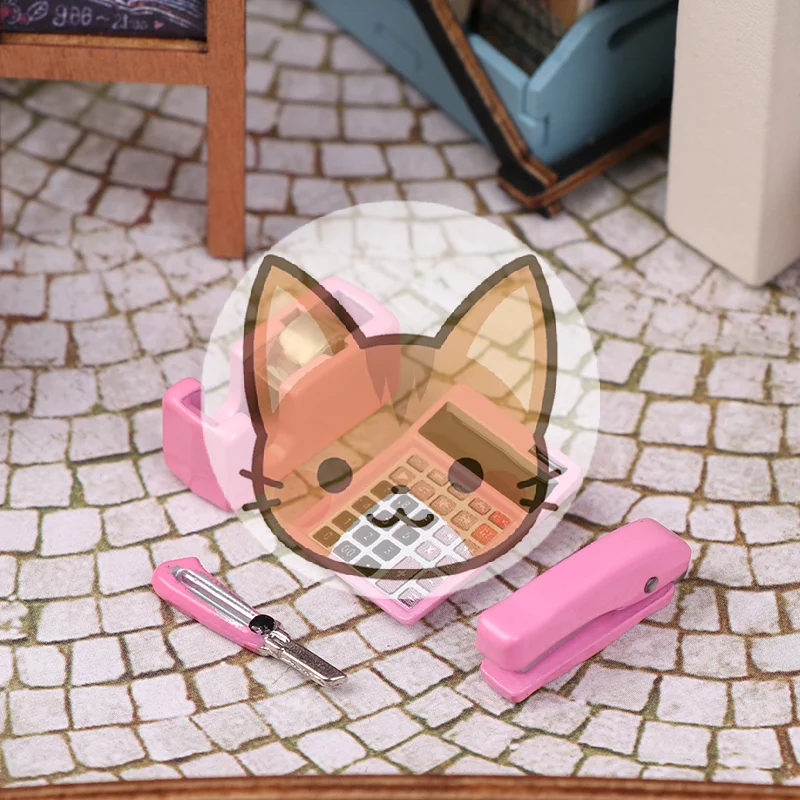 

Набор миниатюрных канцелярских принадлежностей для кукольного домика: имитация резака для скотча и канцелярского ножа, школьные принадлежности, модель