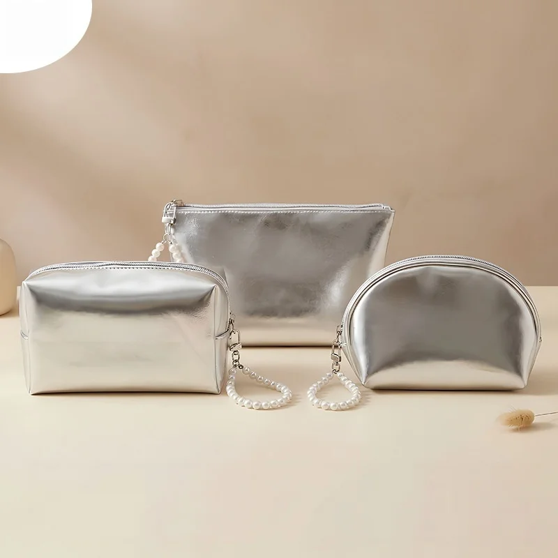 Fashion Silver Bright Surface Pearl Chain Handheld Makeup Bag Large Capacity Stain Resistant Waterproof Toiletry Storage Pouch