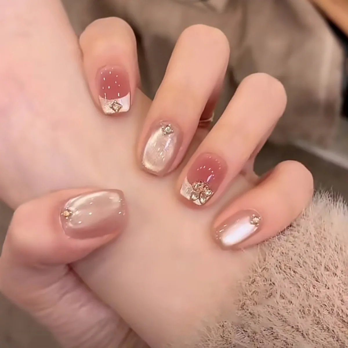 24pcs Cat's Eye French Fake Nails Tip Blush Short Square False Nail with Diamond Sweet Full Cover Ballet Wearable Press on Nails