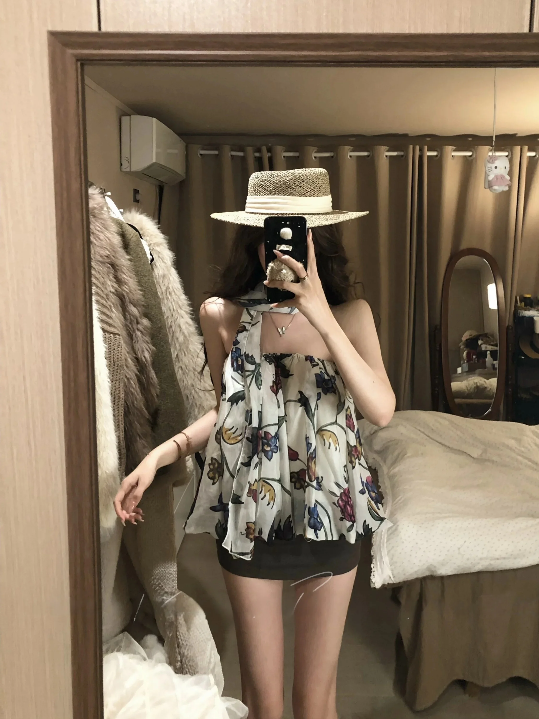 

Elegant Casual Style Printed Chiffon Off-Shoulder Strapless Top Women's Short Length Loose Fit Blouse with Draping Swishy Skirt