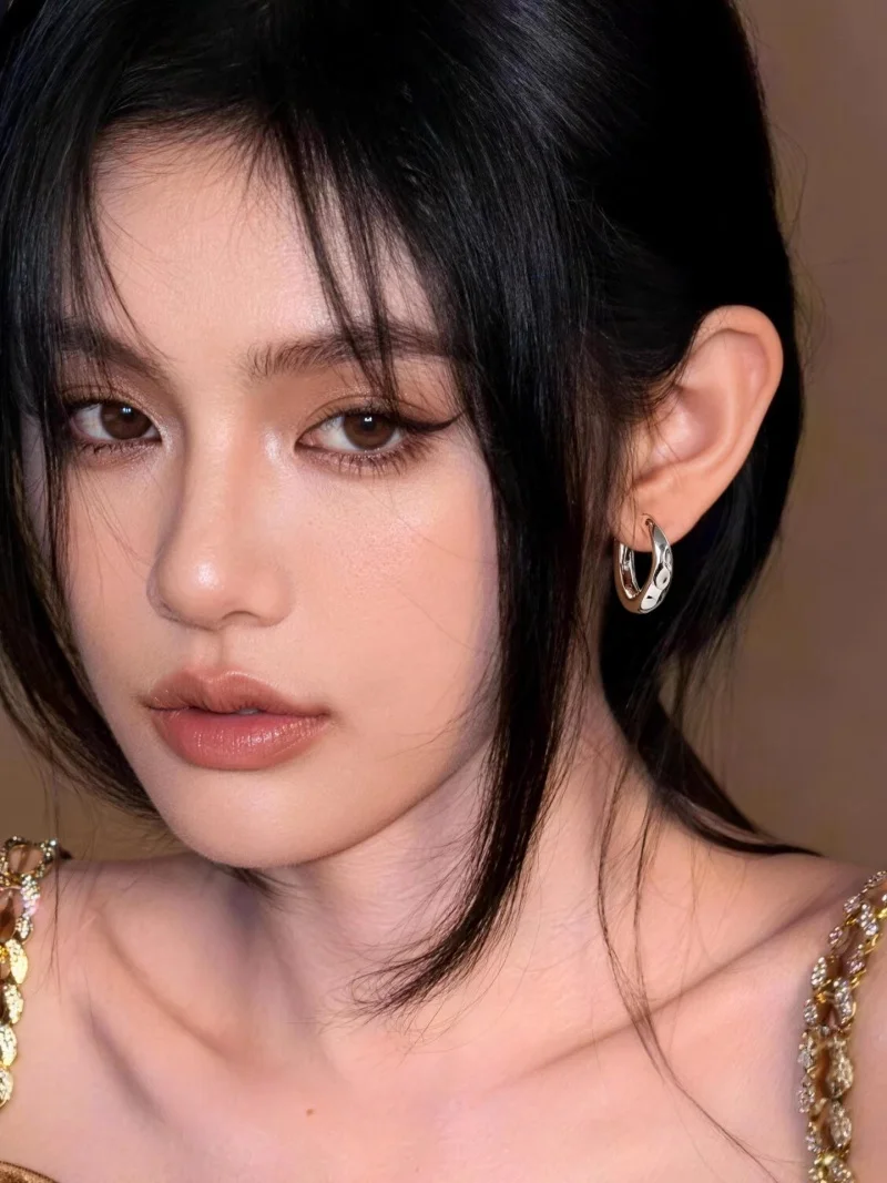 Fashion Unique Irregular Hollow Earrings for Women Vintage Retro Chic Delicate Pretty All-match Jewelry Gift for Her