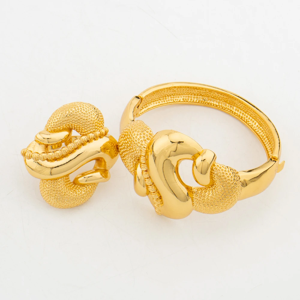 Dubaj Zestaw biżuterii w kolorze złota dla kobiet Duży naszyjnik z kwiatem i kolczyki Wydrążony pierścionek z bransoletką Zestaw panny młodej Afrykański — zdjęcie 6