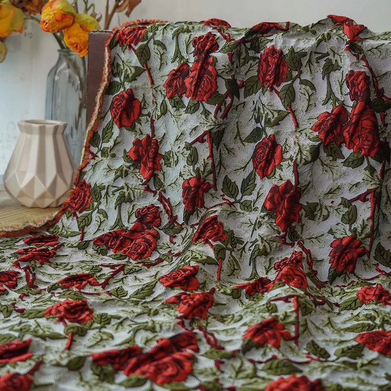 Retro tłoczona czerwona róża przędza barwiona tkanina żakardowa ekskluzywna sukienka torba na bagaż tkanina do szycia Diy 50cm x 140cm