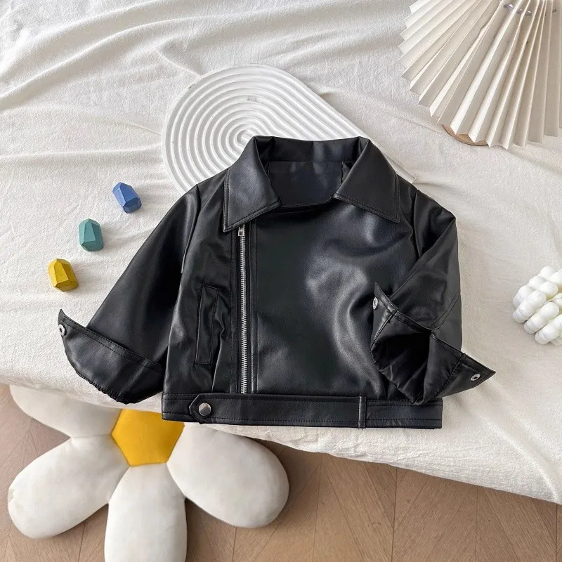 الفتيات السائق السترات ربيع الخريف 2025 الأطفال معاطف الموضة للطفل الفتيان الملابس بلوزات جلدية الاطفال ملابس خارجية المراهقين سترة