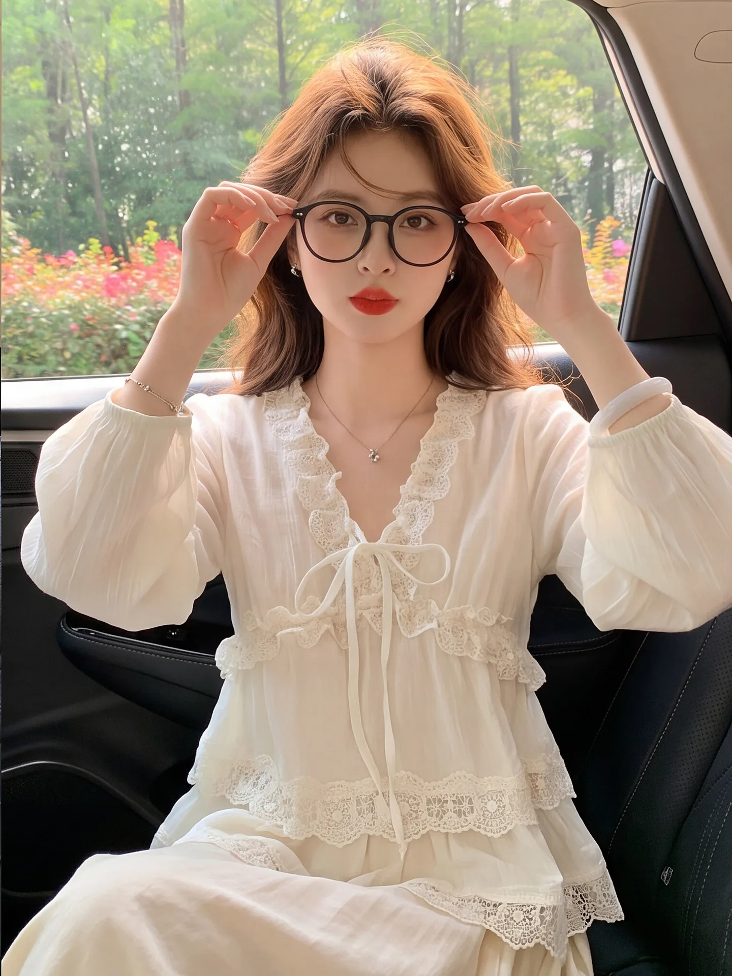 Gentle Wind Lace Embroidery V-Neck Long Sleeve Shirt Women Early Autumn Fairy Shantung Unique Beautiful Sun Protection Top