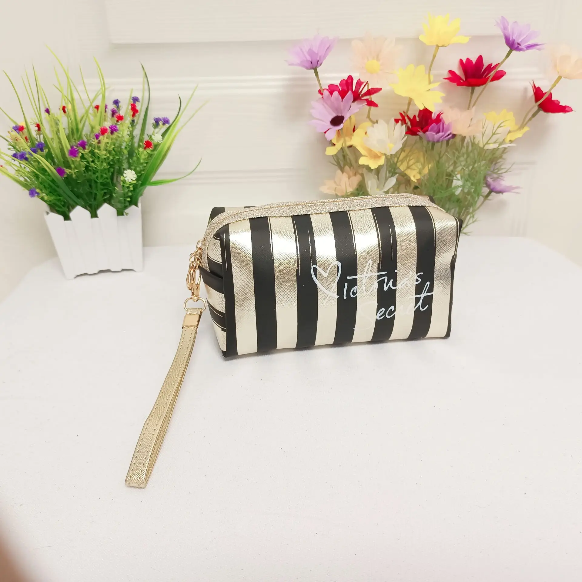 Portable Stripe Makeup Bag Small High Beauty Handheld Bag Mini Portable Cosmetic Storage Bag Waterproof Women\'s Bag