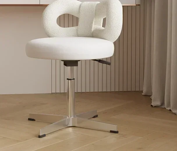 

Регулируемый и вращающийся стул для макияжа, стул для макияжа в стиле Milk Oil для спальни, стул для макияжа в стиле интернет-знаменитостей, хит продаж для нейл-арта