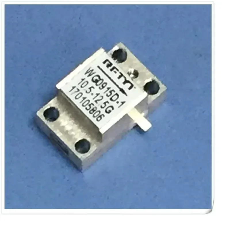 

0915D RF Microwave Microstrip Line Isolator 7-18GHz Custom Frequency Adjustable RF Isolator For Signal Transmission