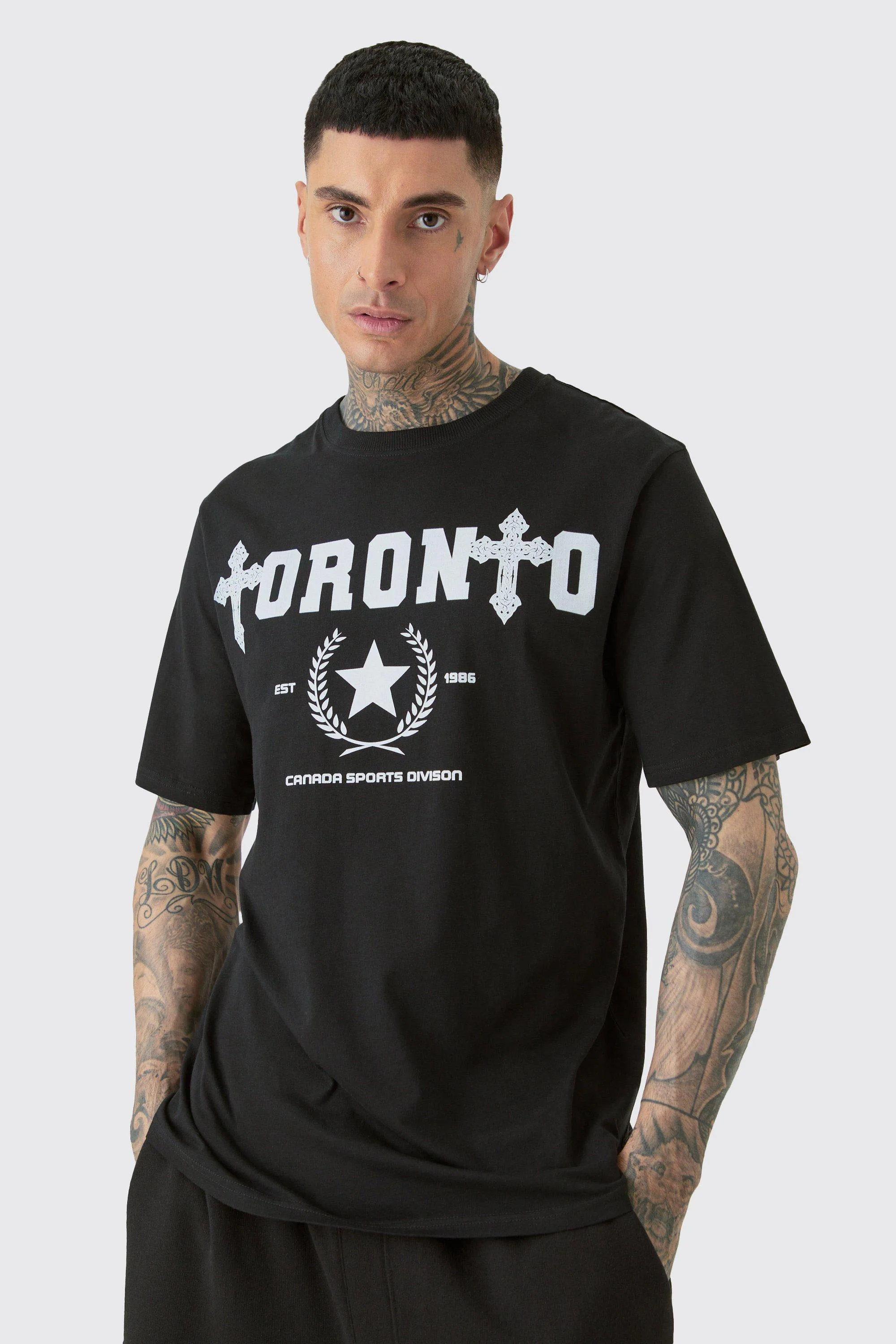 

BoohooMAN Tall Toronto Print Loose Crew Neck Trendy Men's Women's Short Sleeve Versatile Vintage Alphabet Pattern T-Shirt