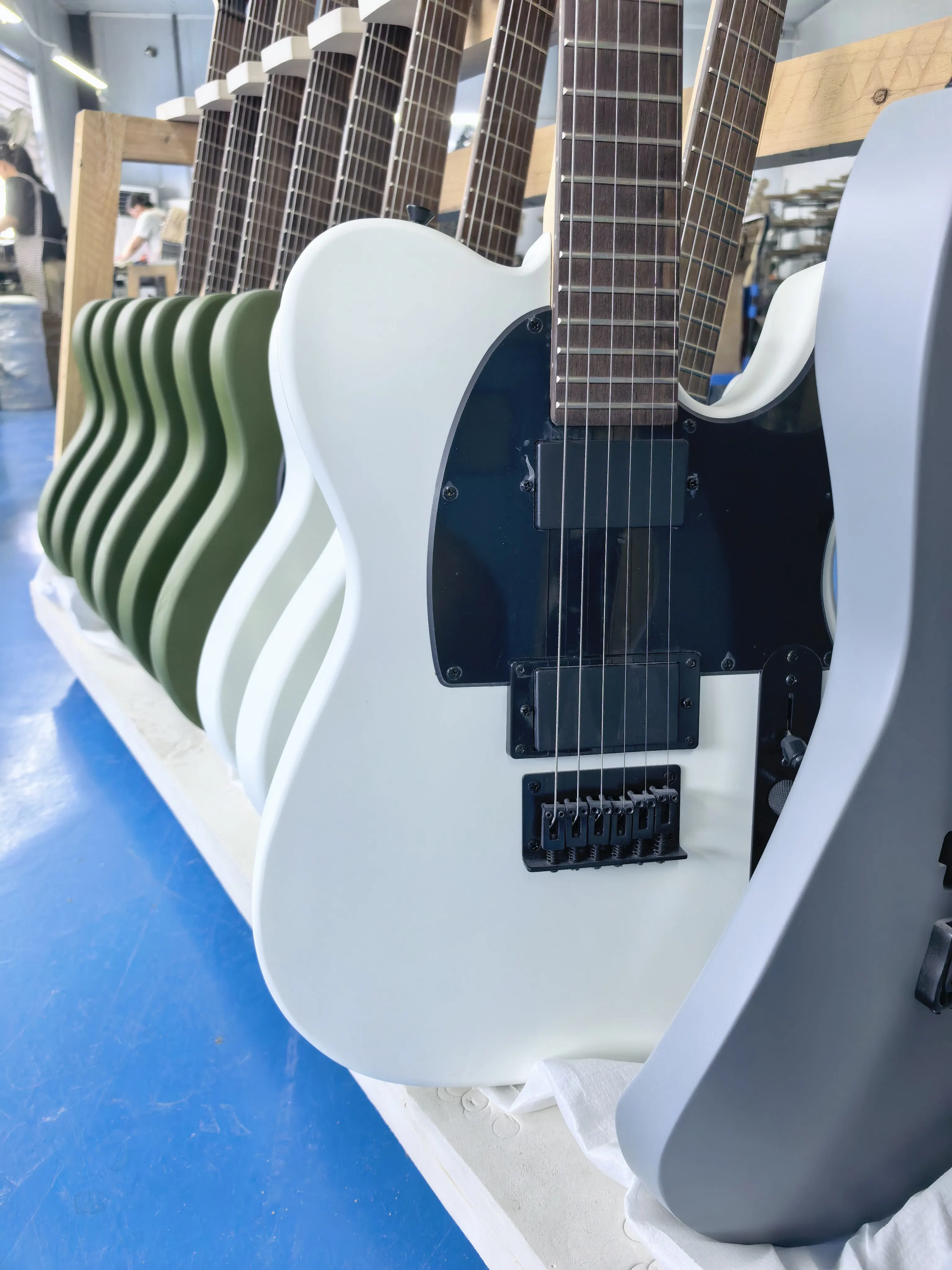 Factory Direct Sale: 22-String 6-String Electric Guitar, Matte Finish! In Stock!