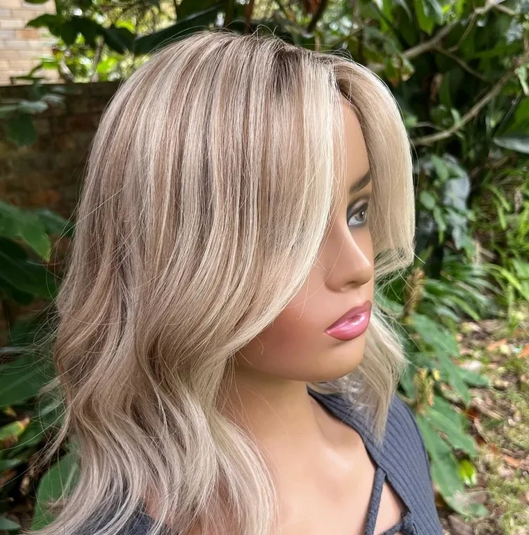 Women's Wigs Light Blonde Natural Wave Synthetic Lace Frontal Wigs Female Shoulder Pre Plucked Hairline Wig With Dark Roots