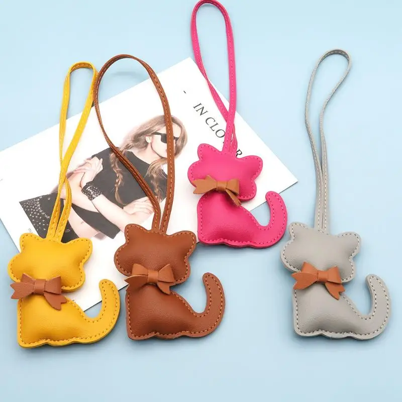 

Cute Cat Shaped Pendant Keychain; Fashion PU Leather Animal Keyring; Handbag Charm for Women; Perfect Gift for Girls