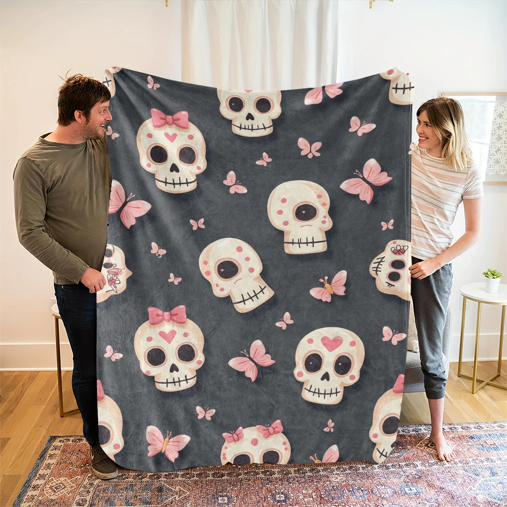 1pc Comfortable Skull And Butterfly Pattern Flannel Blanket Soft Printed Cooling Blanket Suitable for All Year Round 100% Polyes