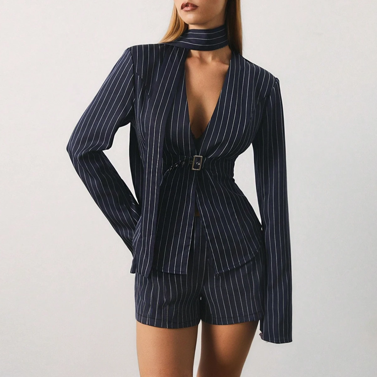 

Бутик женских комплектов Mia Muse, летние модные молодежные комплекты 2025, шикарные полосатые комплекты с длинными рукавами и v-образным вырезом, мини-стрит