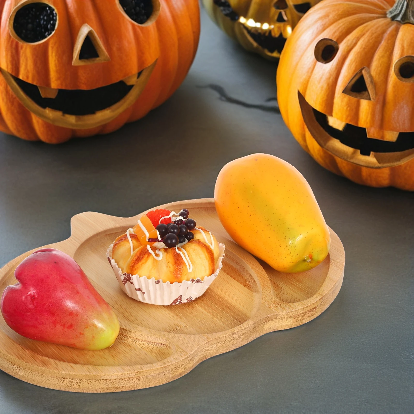 

Pumpkin Shaped Wooden Serving Platter Bamboo Food Tray for Halloween Autumn Snack Cheese Appetizer Fall Harvest Decor Tray