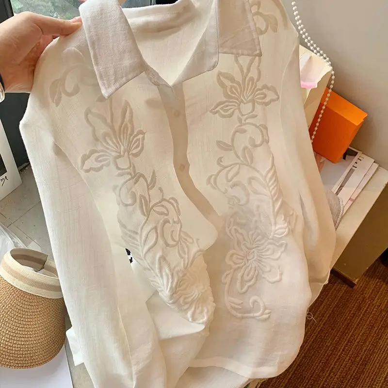 French Style Design with White Embroidery Polo Collar Shirt for Women\'s Summer Fashion Loose and Casual Simple Shirt