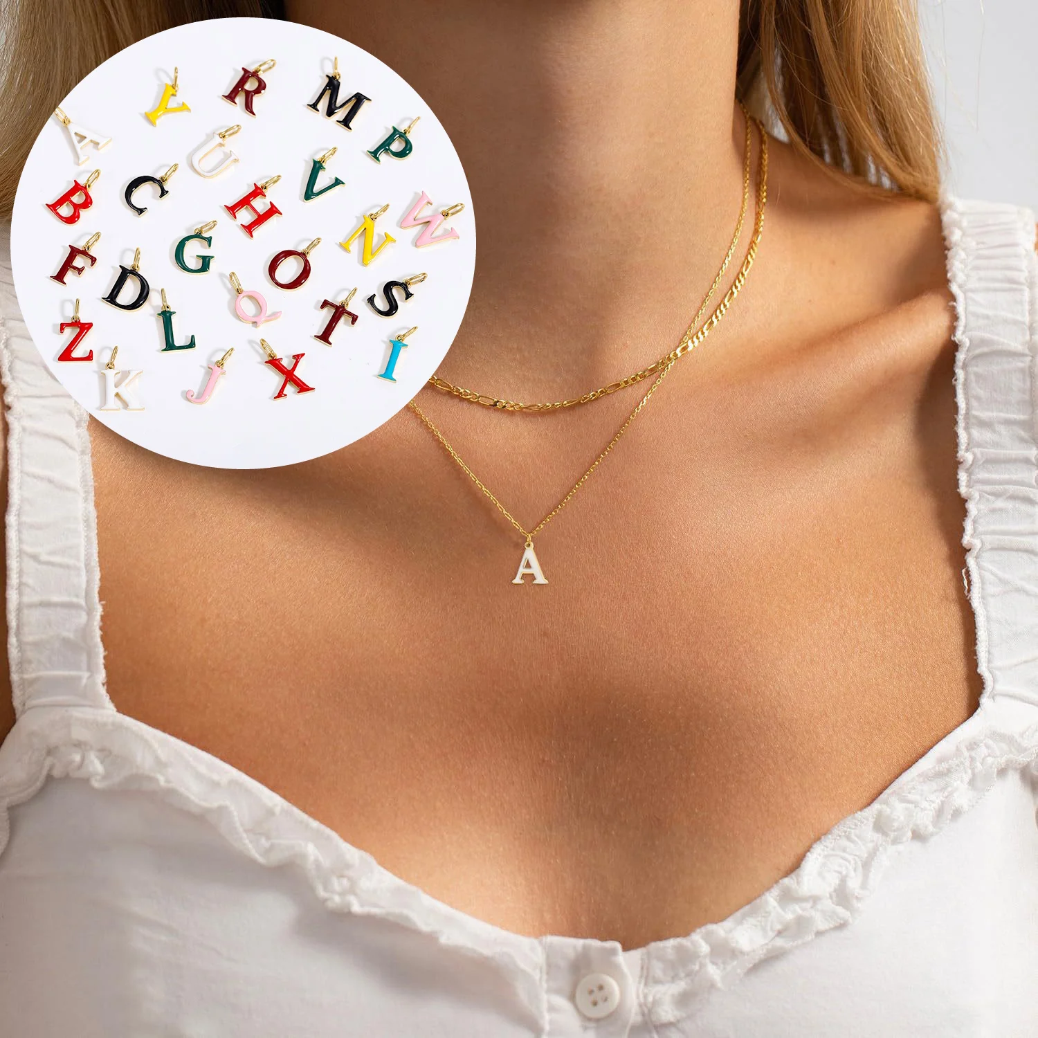 Accesorio de joyería 26 letras coloridas en inglés gota de aceite esmalte colgante de acero inoxidable chapado en oro DIY dijes de moda gran oferta