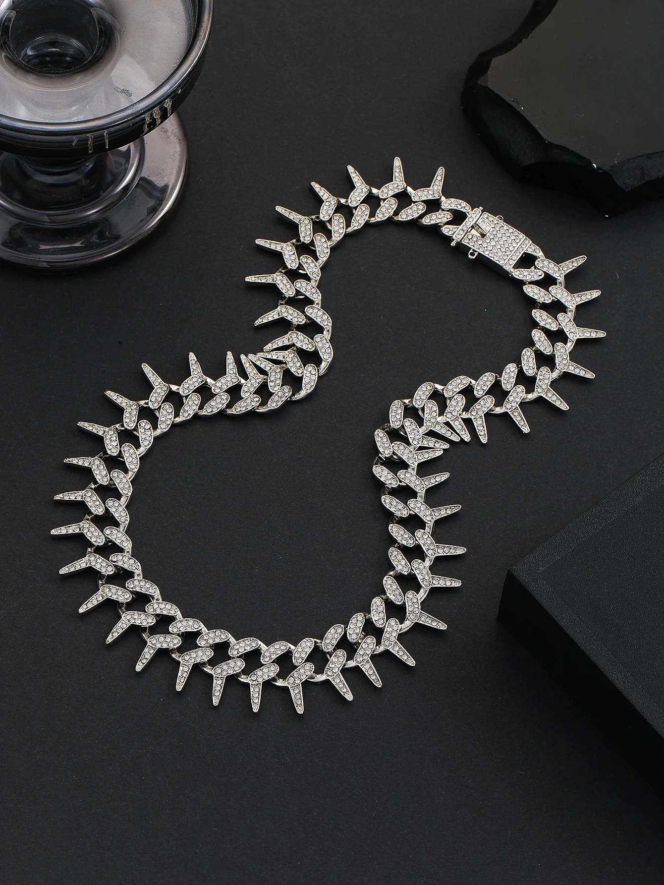 1 Bramble Cuban chain hip-hop punk style men's and women's necklace, Miami chain, shining and cool