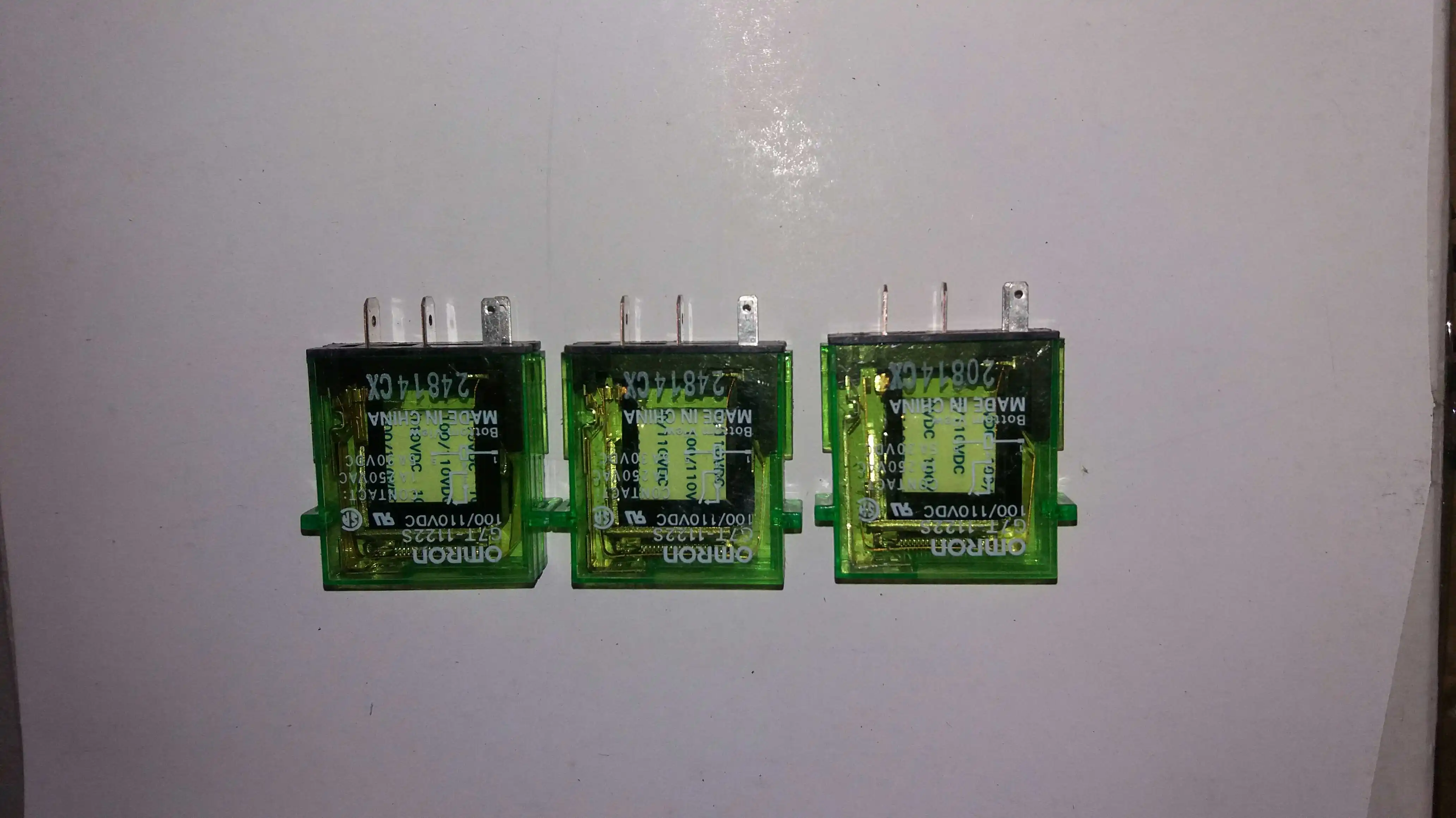Free shipping  OMROR G7T-1122S 100/110VDC    10PCS  As shown