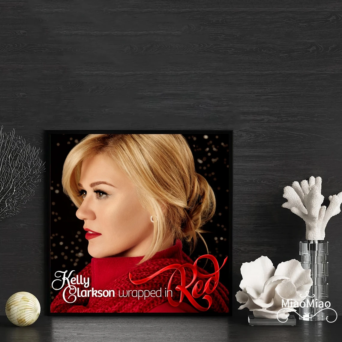 Kelly Clarkson Wrapped In Red Music Album Poster Canvas Art Print Home Decor Wall Painting ( No Frame )