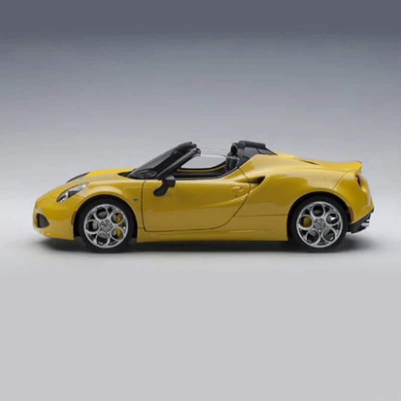 AUTOart 1:18 AlfaRomeo 4C SPIDER car model toys for boys 70141 70142 70143