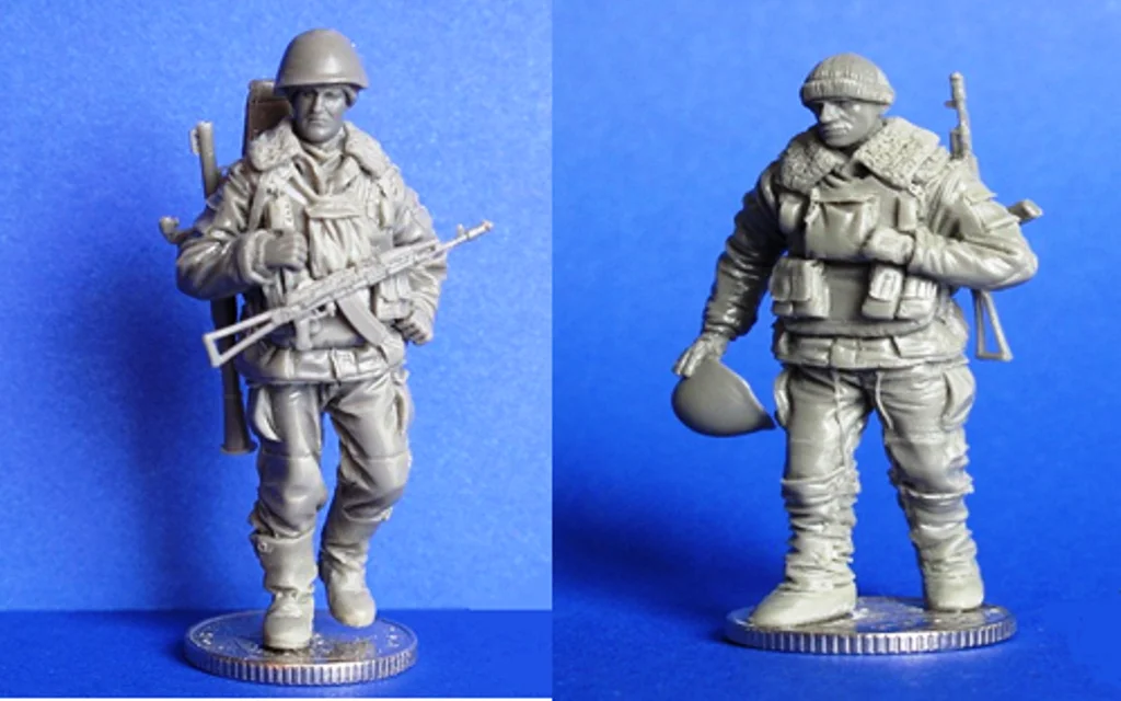 1:35 Ratio Die-cast Resin  Special Forces Soldiers 2 Figures Need To Be Assembled And Colored By Themselves