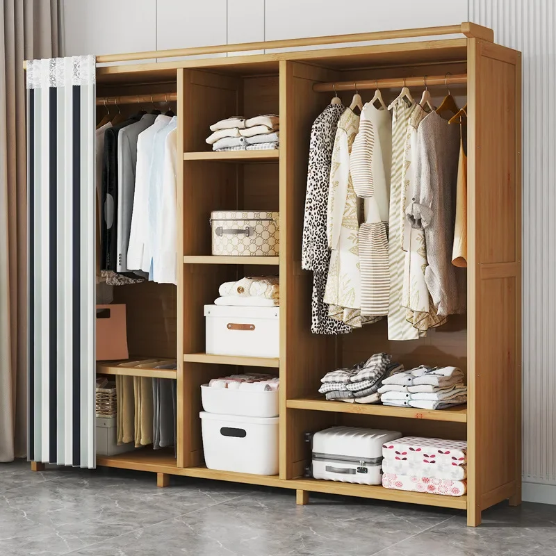 

Бытовой тканевый шкаф. Комната для аренды в небольшой квартире. Артефакт для хранения большой емкости. Простое общежитие от пола до потолка.