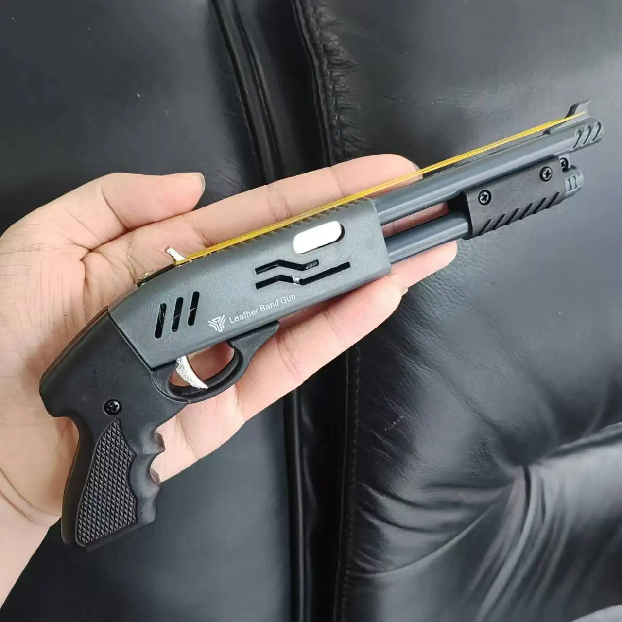 Csnoobs 2024 ミニ輪ゴム噴霧器 8 バーストの輪ゴム銃ミニチュアモデル装飾品おもちゃソフト弾丸銃クリスマスギフト