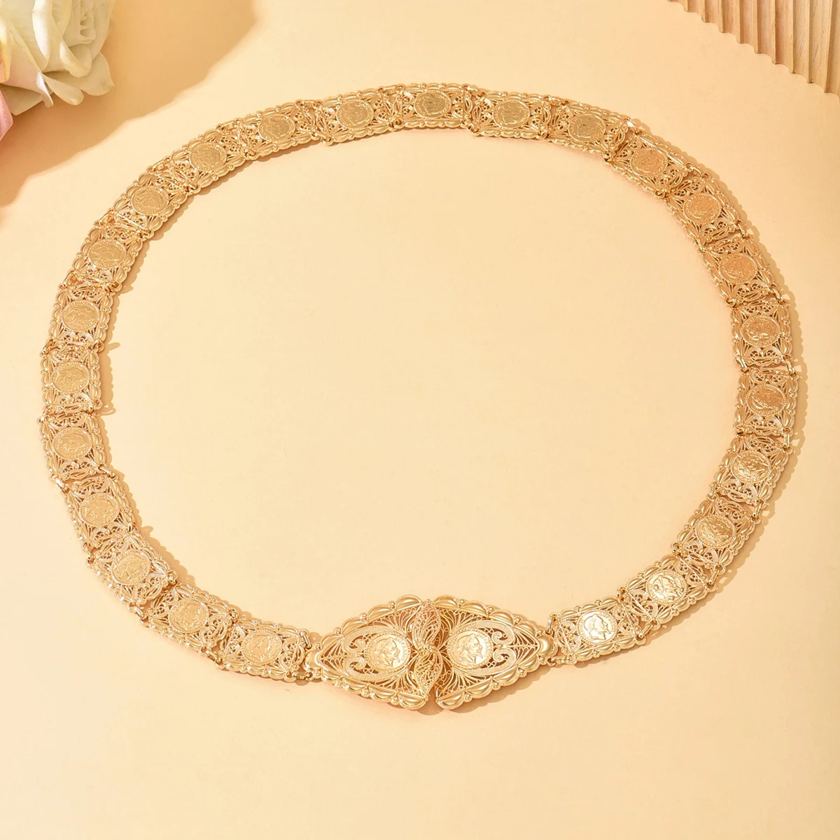 حزام تخريمية لحفلات الزفاف - ذهبي وذهبي وردي مع عملة مزخرفة منقوشة لأناقة ثوب الزفاف الخالدة وتصفيف الزفاف الملكي #1