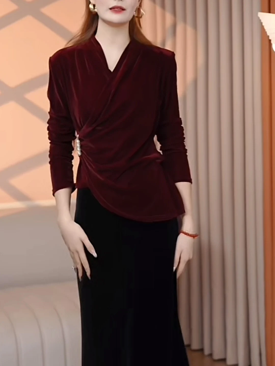 

Velvet Long Sve Pin Ba V Ne Women's Base irt Side Split Slimming Versatile Small irt Dr Speech Sle Autumn Wear