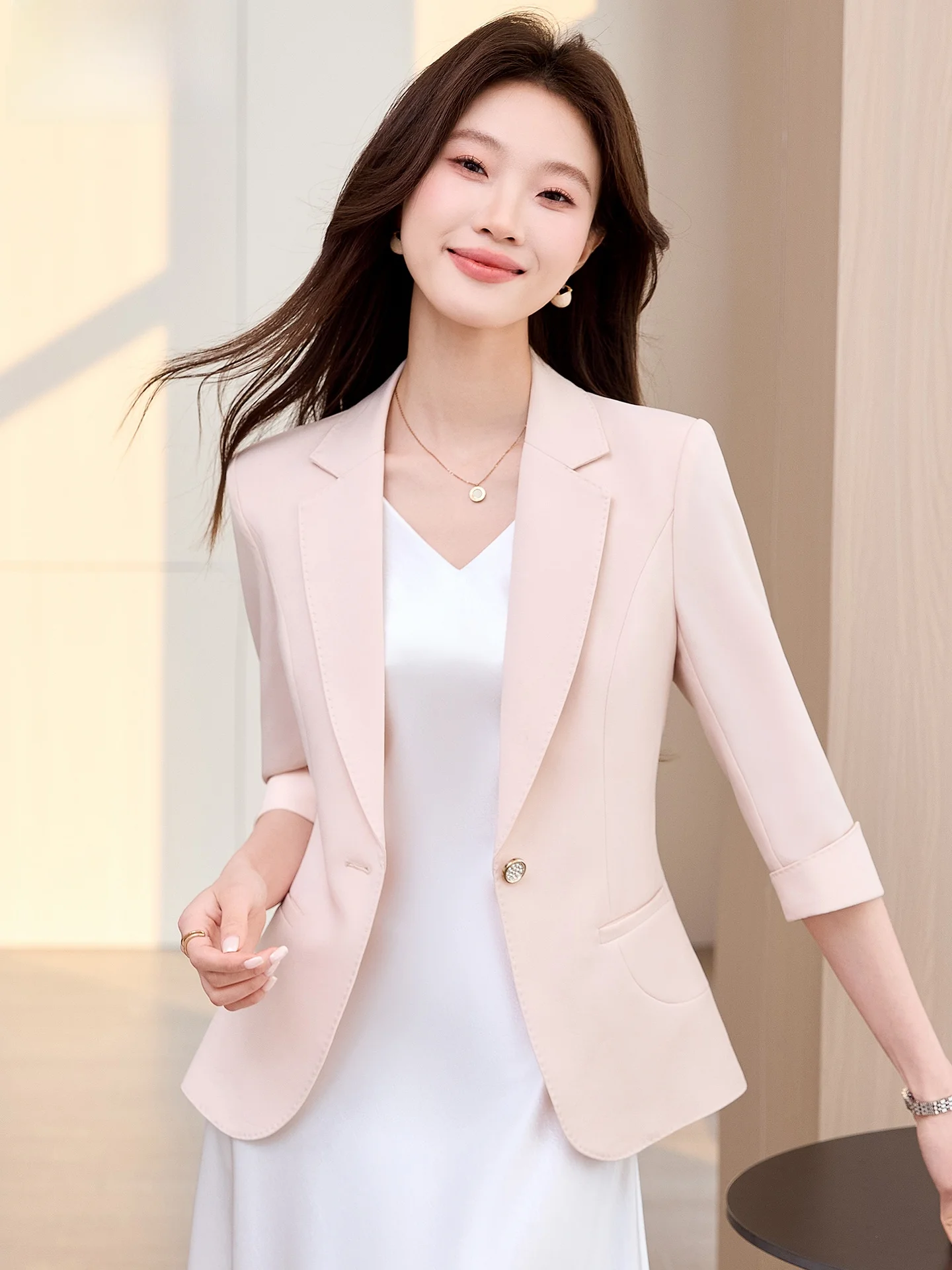 

Женский модный летний пиджак приталенного кроя цвета сакуры, тонкий, повседневный, в деловом стиле, с пуговицами и карманами, полуоткрытый...