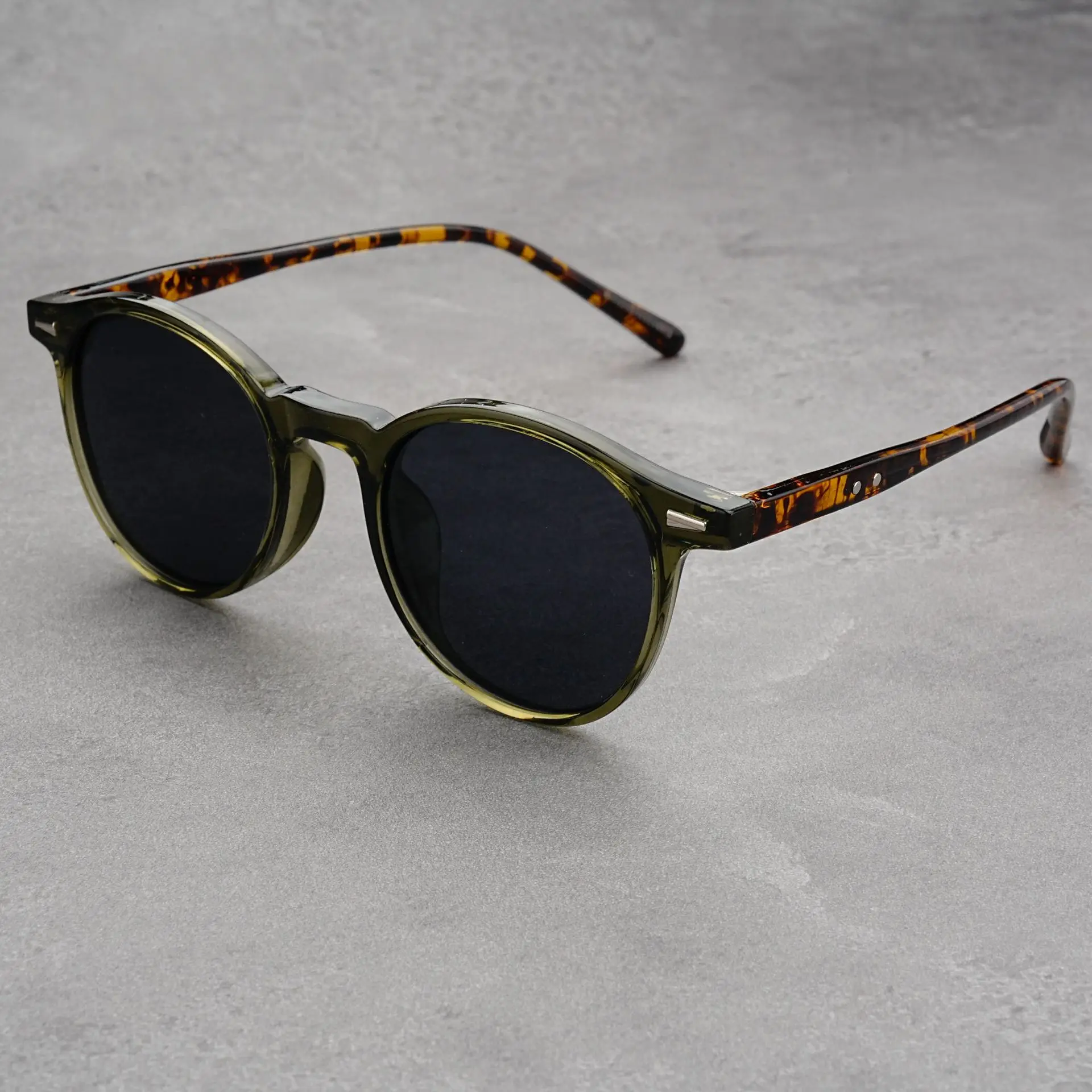 

Round Glasses Frame Women Men Fashion Anti Blue Light Eyeglasses Vintage Optical Computer Eyewear Women Sunglasses
