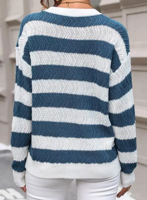 

New Autumn 2025 Women's Casual Striped Knit Pullover Crew Neck Loose Silhouette Sweater Perfect for Effortless Daily Style