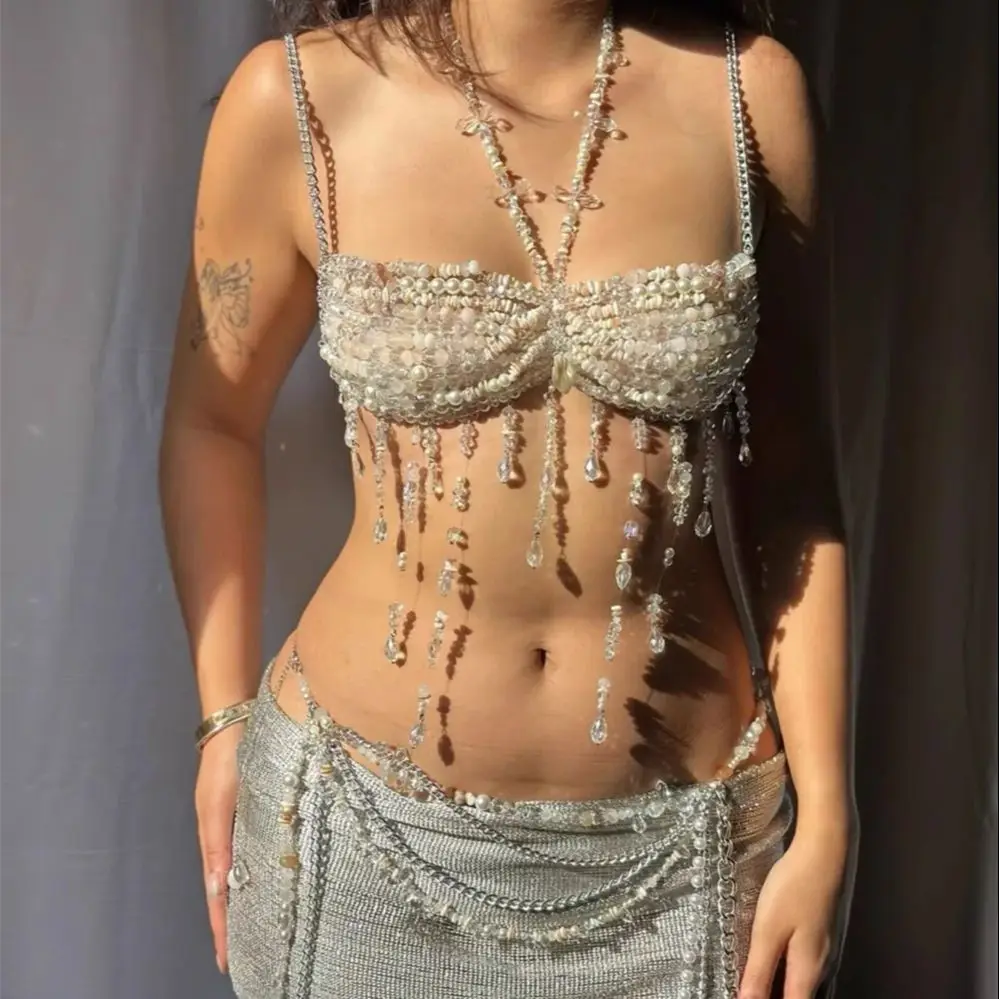 

2025 Новый европейский и американский стиль, топ на бретельках с бретелькой на шее, комплект для горячих девушек, цепочка из бисера, топ с вырезом Y2k, топ в стиле ретро в стиле Bresco