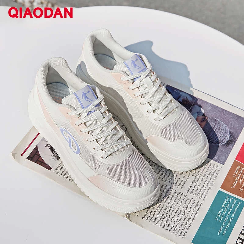 QIAODAN Skateboarding Shoes Women Walking Comfortable Flat Shoes Student Breathable Mesh Sneakers Matching Skirts QXL052252507