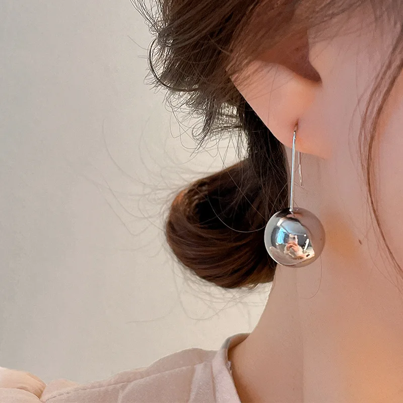 European And American Trend Retro Wind Fashion Temperament Metal Ball Pendant Earrings For Women Fashion Simple Unusual Jewelry