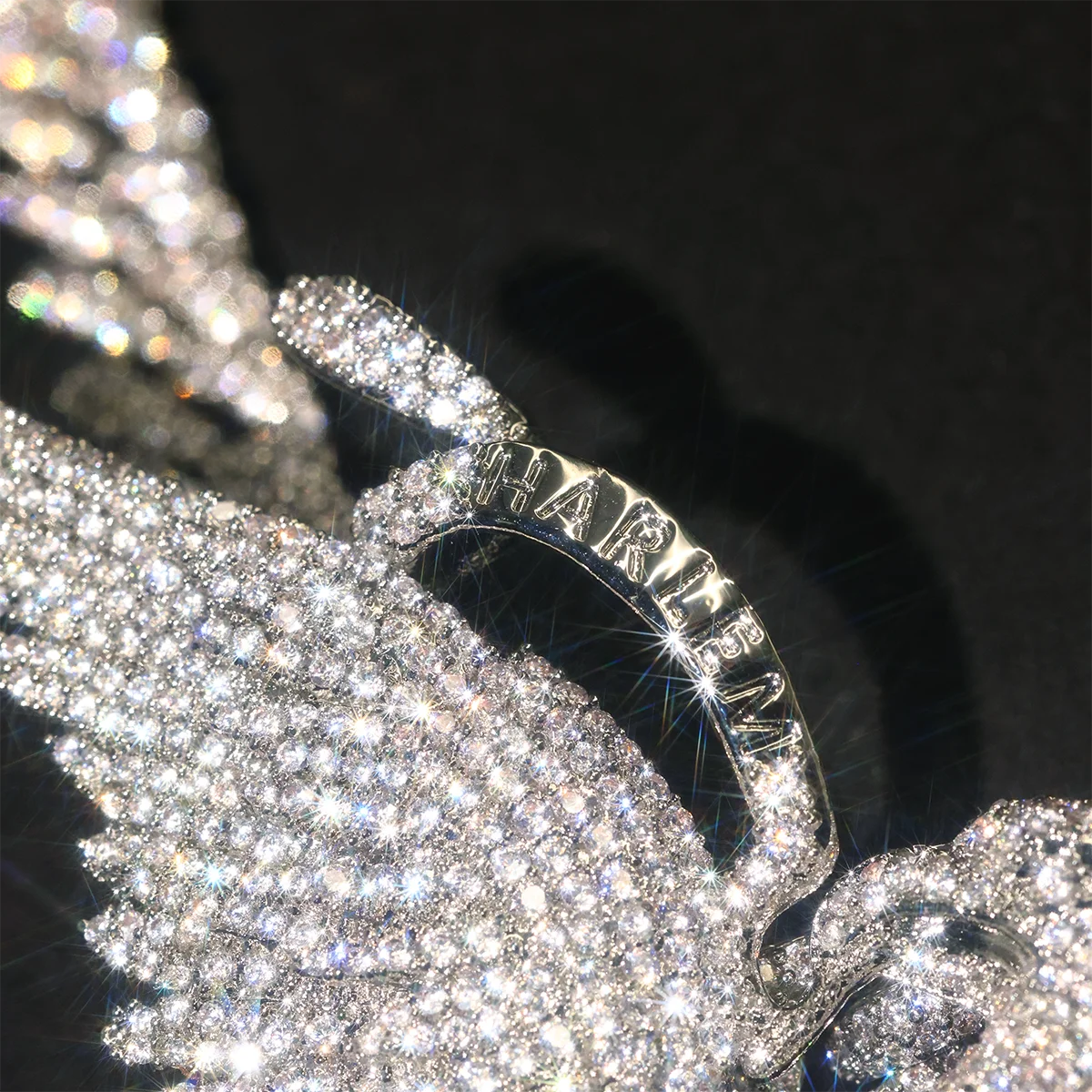 3D Hip Hop Pendant 18K Gold Plated Dual Pistol Gun Hollow Letter Bling Crystal Charm Iced Eagle Cubic Zircon Cuban Chain Neckalce Accessory Pendant Gift Male Rapper Club Party Eagle Medallion Fine Jewelry Gifts for Men Boy Friends