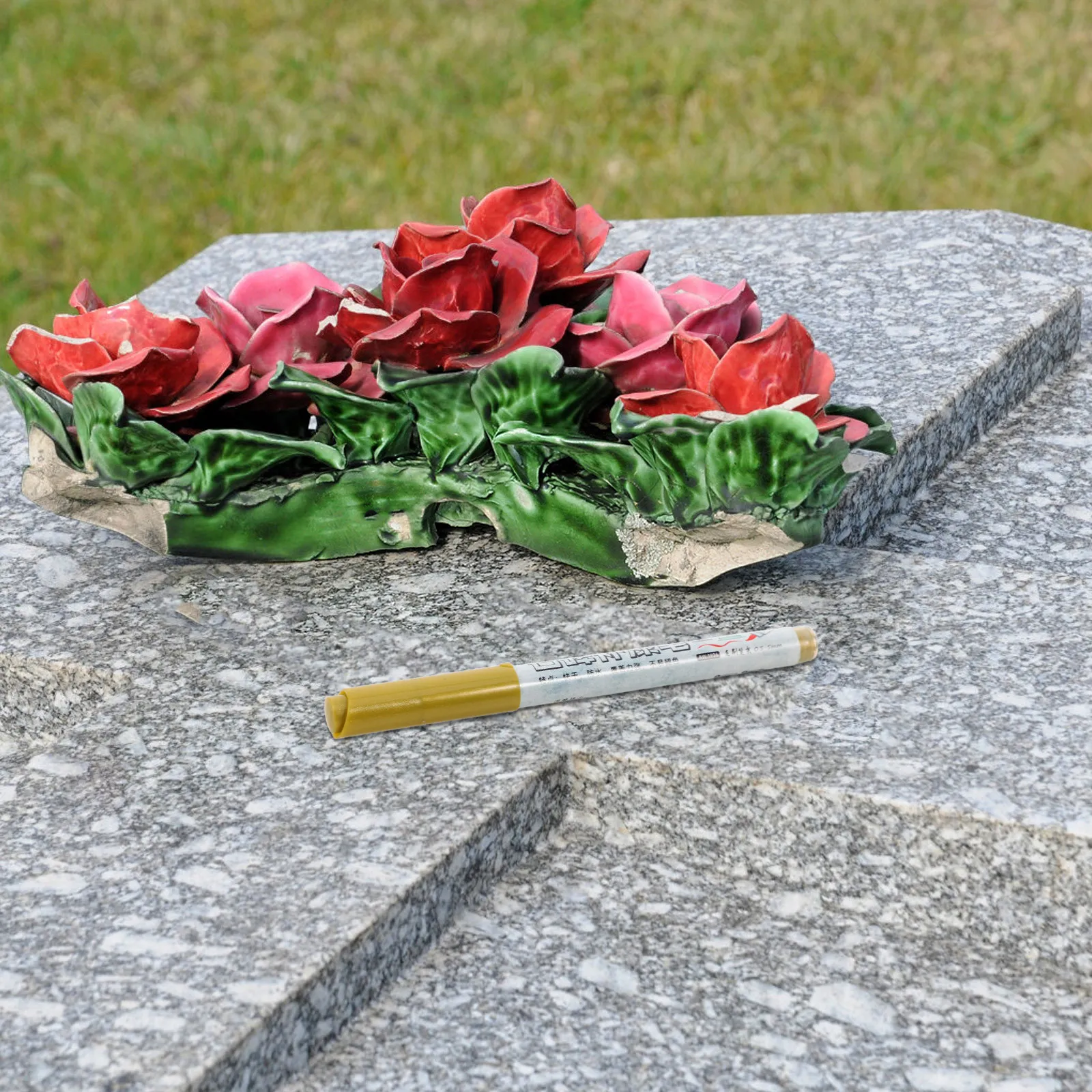 4Pcs Tombstone Paint Pens Waterproof Oil Based Quick Dry Fine Tip Markers for Rock Lettering Memorial Repair Pens Paint Markers