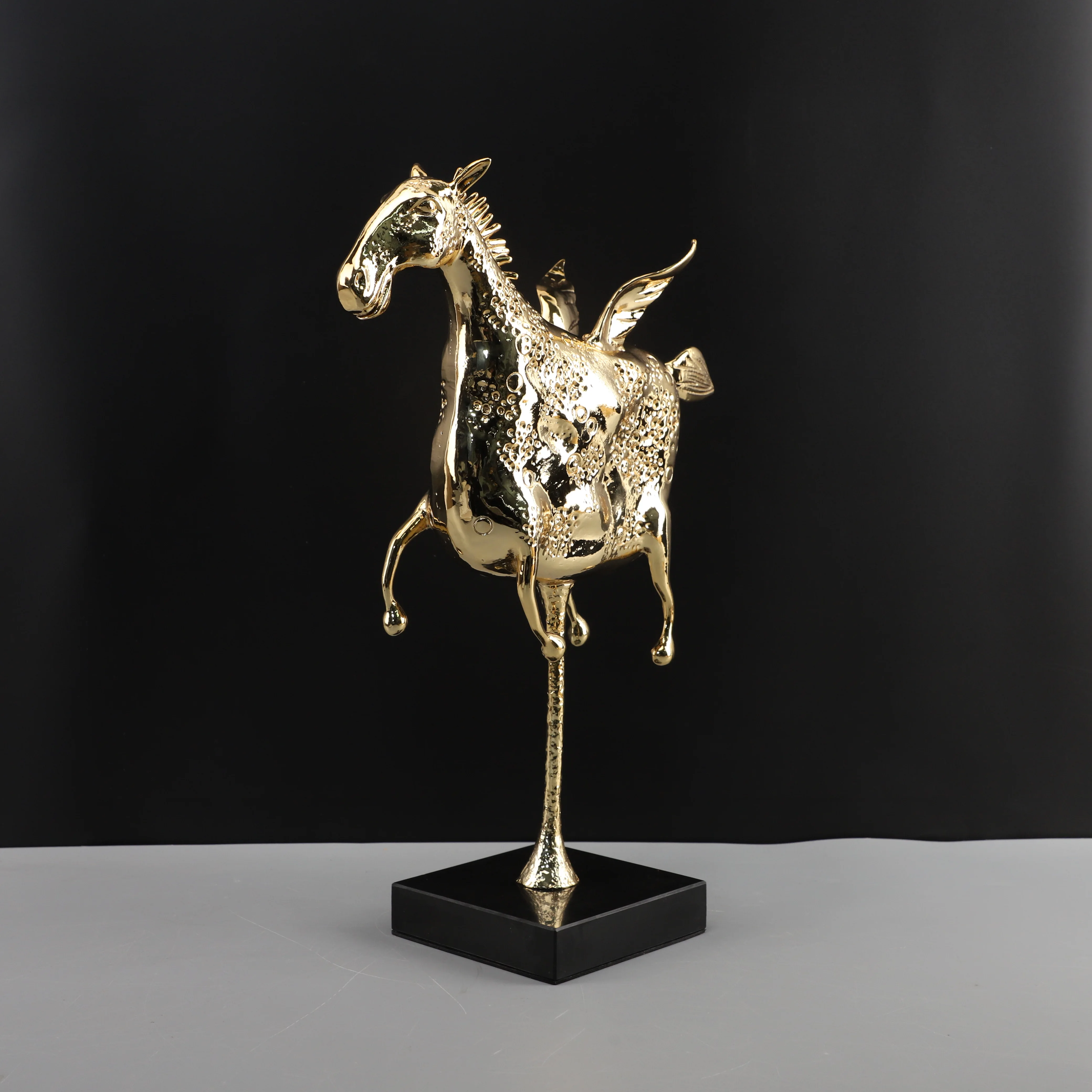 Modern, minimalist, creative, pure copper, marble, dream horse ornaments, living room, office, desktop, and home accessories