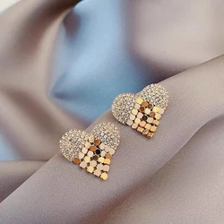 New Sweet Love Clip on Earrings for Women Creative Temperament Light Luxury Earrings Wholesale