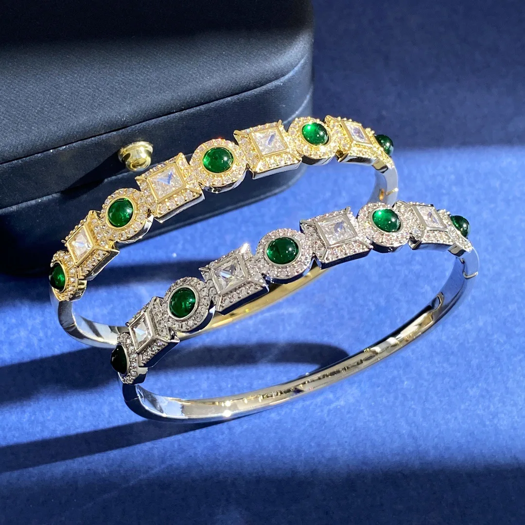 

simple fashion Retro Exquisite Sparkling Geometry Square circular pattern diamond inlaid emerald bracelet