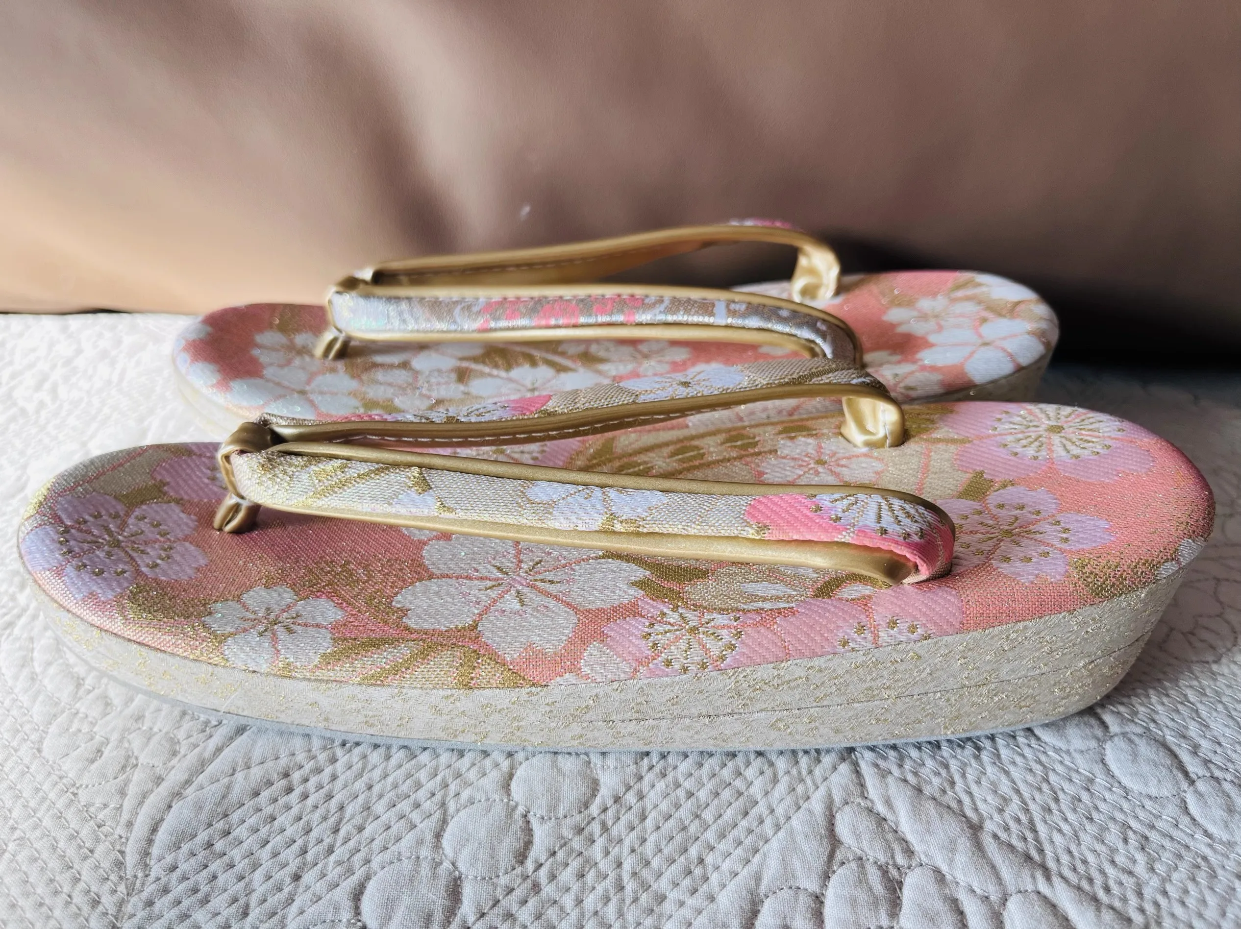 Japanese Traditional Women's Sandals Kimono Zori Summer Beach Slippers Med Heel Fashion Flip Flops Cosplay Footwear