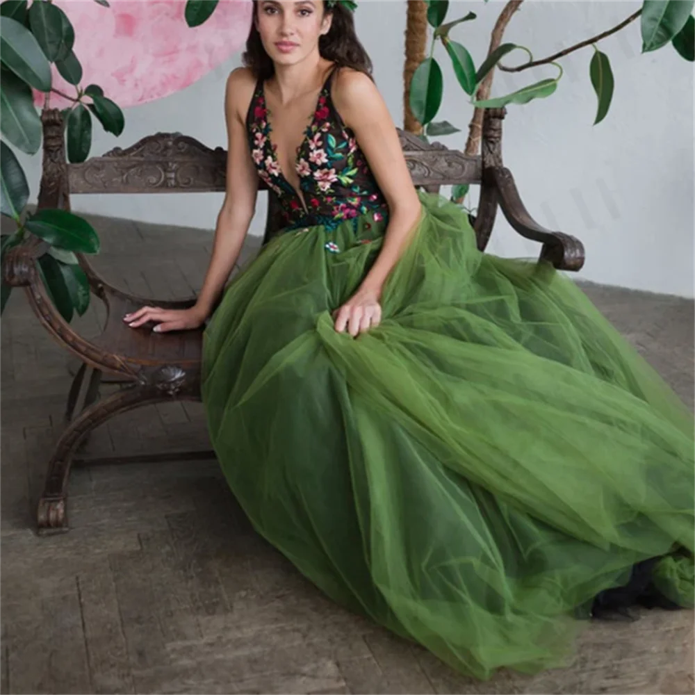 Floral Long Tulle  Forest Green V-Neck Prom Dress Flowers Woman Open Baackless Evening Gowns With Train