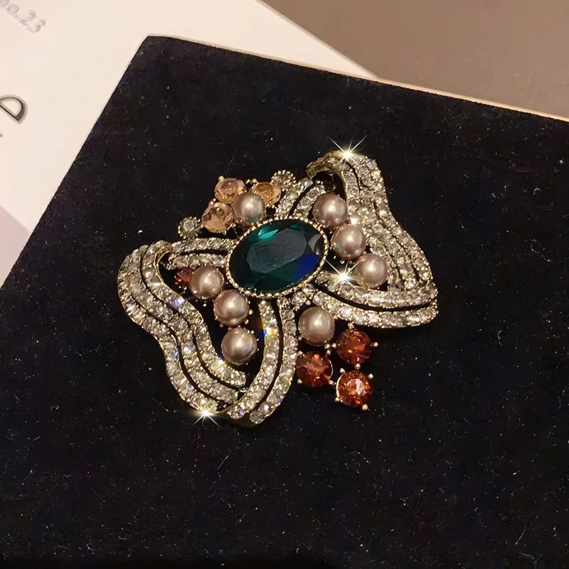 New Retro Luxury Crystal Brooch High-end Women's Niche Designed Anti-slip Buckle Bow Corsage Exquisite Unique Pin Accessory